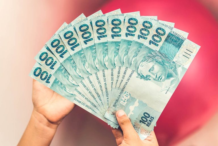 Benefício de R$ 6 mil por mês tem datas confirmadas; veja se você receberá 3 Benefício de R$ 1 mil por mês tem datas confirmadas; veja se você receberá