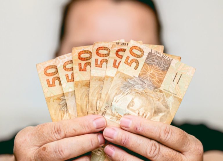 Consignado do Auxílio Brasil: Quanto vou poder pegar emprestado? Confira 1 Consignado do Auxílio Brasil: Quanto vou poder pegar emprestado? Confira