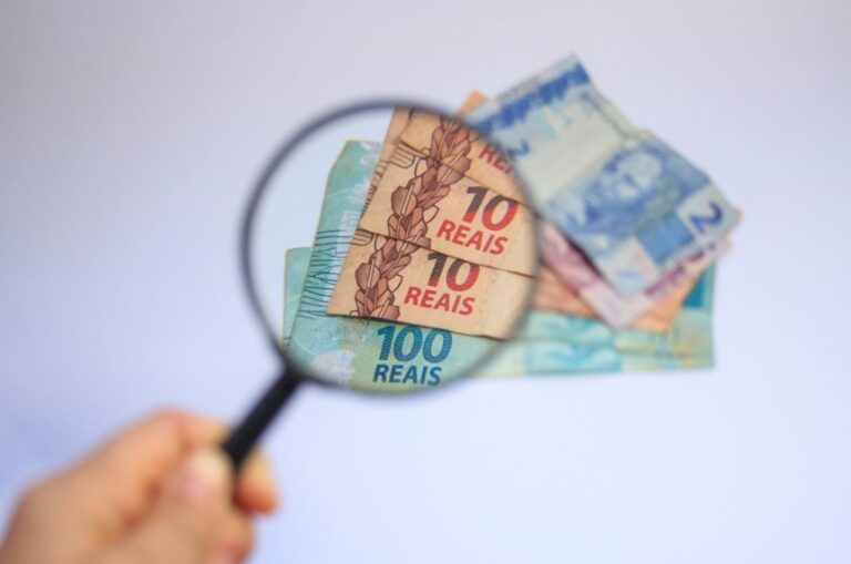 LCI, LCA e poupança: qual rende mais em 2022? Compare os títulos e saiba qual o melhor para você 1 lci e poupança