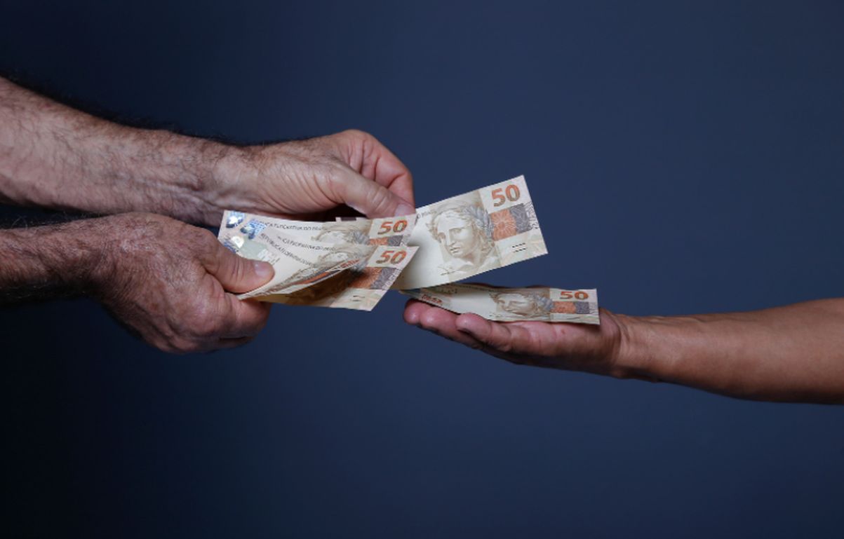 PIS para quem trabalhou em 2021: veja quando e quem pode receber 2 PIS para quem trabalhou em 2021: veja quando e como pode receber