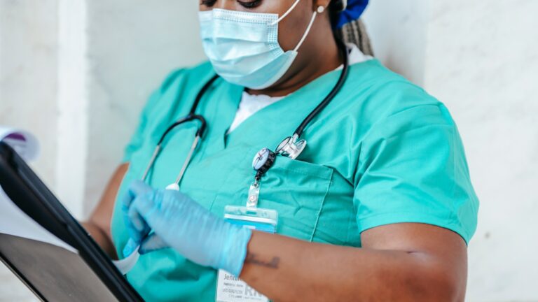 Piso salarial de enfermagem.