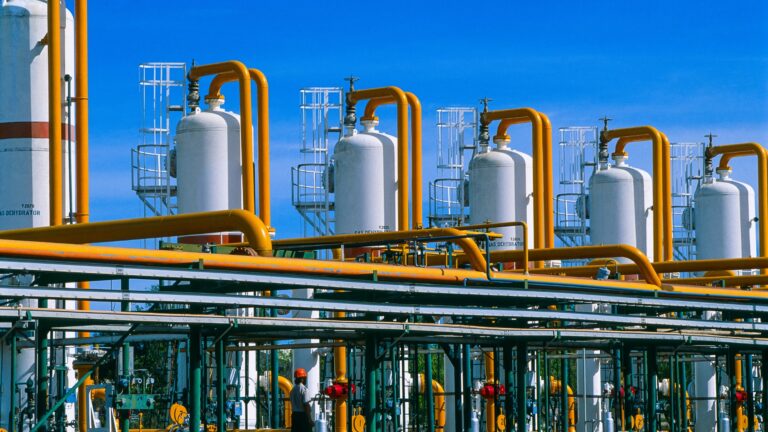 Preço do barril de petróleo.