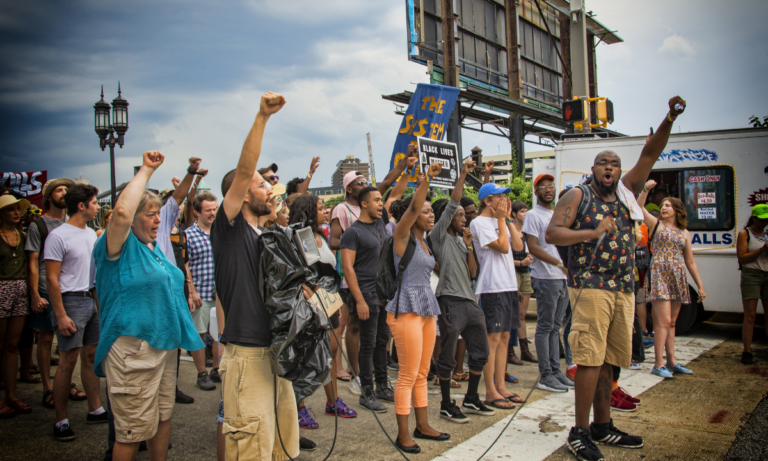 Motoristas de Uber e 99 reivindicam melhores condições e consumidor sofre os impactos 10 Motoristas de Uber