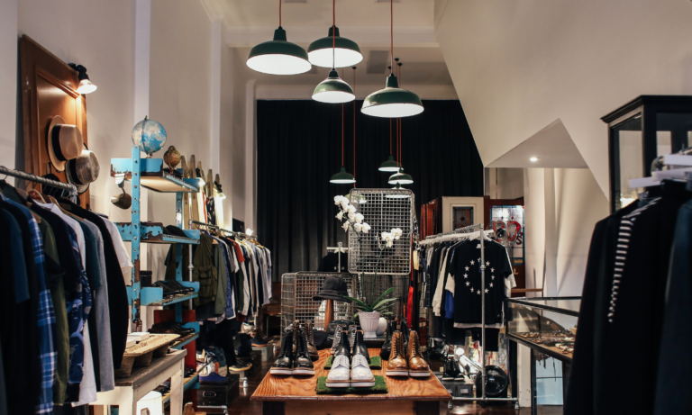 H&M anuncia planos ambiciosos de expansão para o Brasil com lojas físicas e e-commerce.