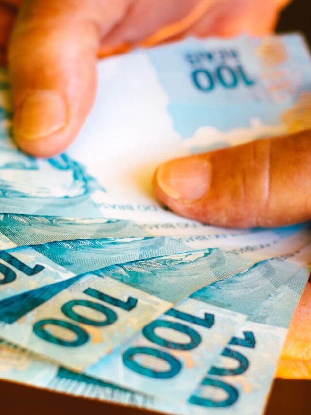 Story 10 cropped-Salario-minimo.jpg